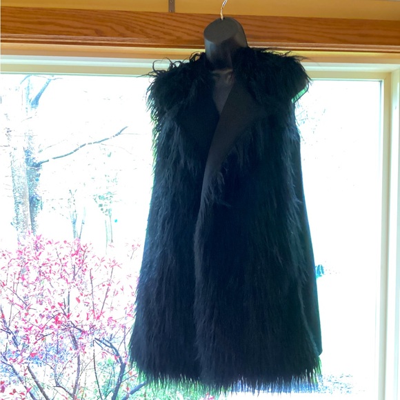THEORY JET BLACK FAUX FUR LONG HAIR SHAG JACKET VEST SZ. PETITE (00-0) - Picture 2 of 15